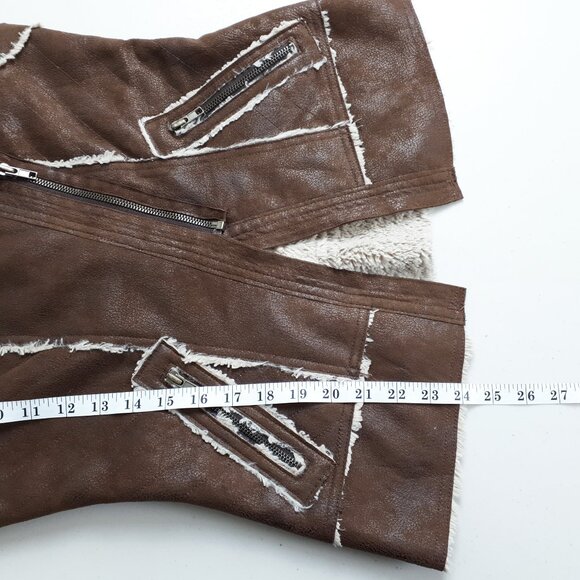 Brown Faux Shearling Suede Western Style Vest - Picture 10 of 12